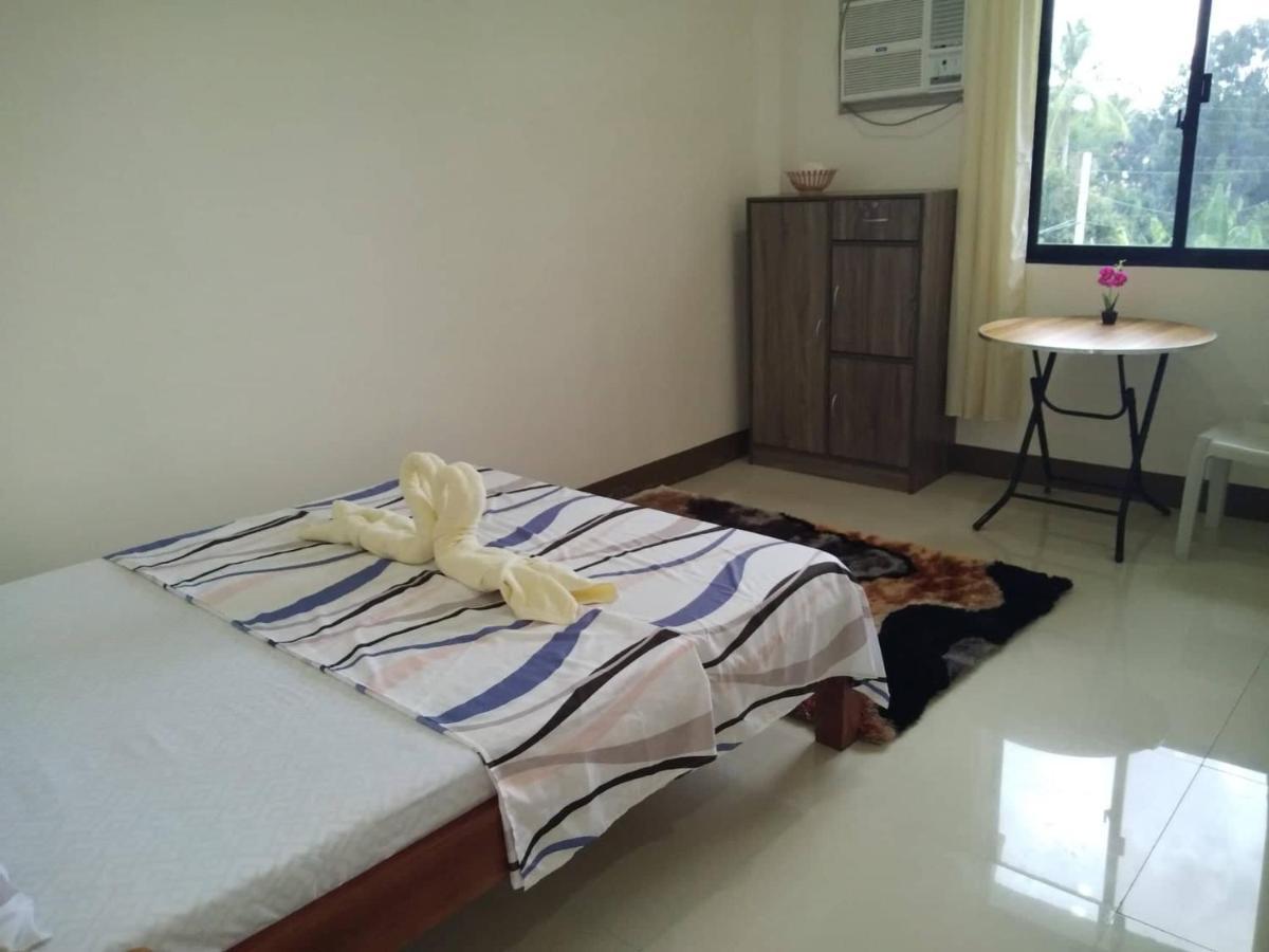 Junie Pension House Моалбоал Екстериор снимка