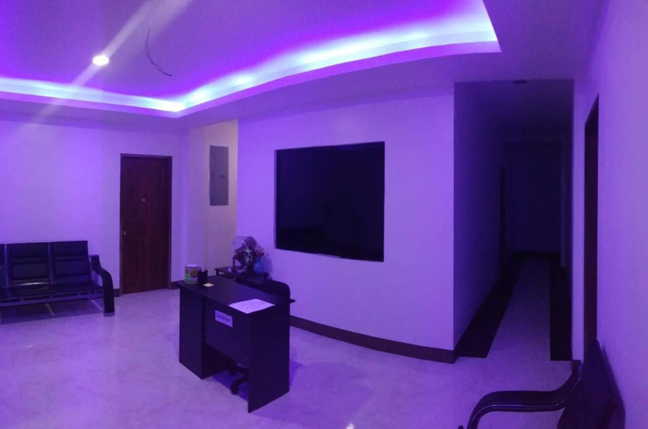 Junie Pension House Моалбоал Екстериор снимка